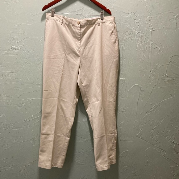 Lands’ End-NWT
16P khaki lighthouse collection 
High Rise
straight leg - Picture 1 of 7